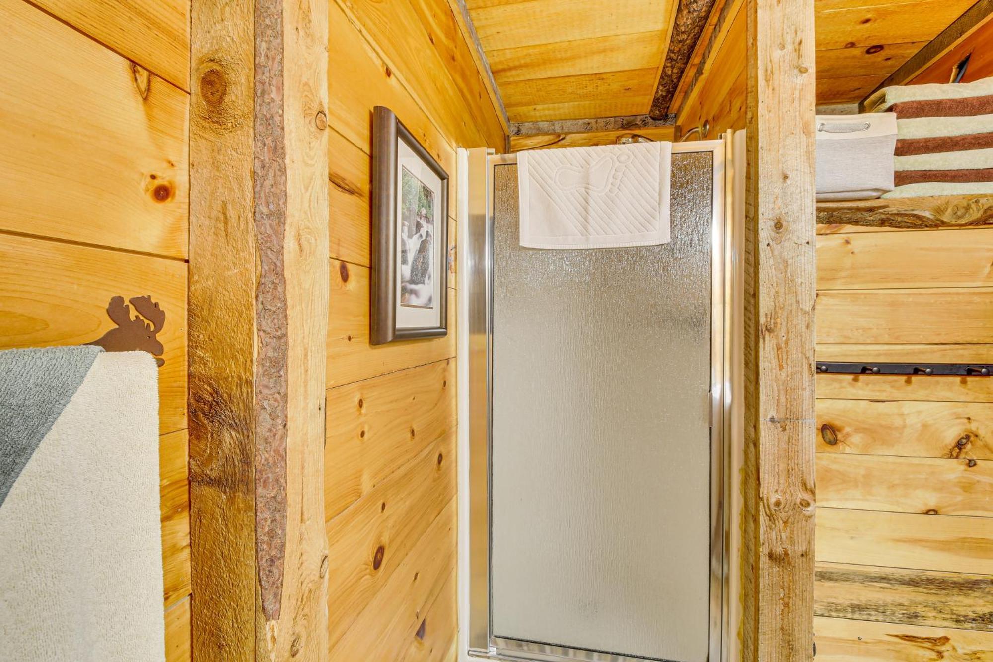 Rustic Searsport Cabin Loft And Sunroom On 10 Acres Exterior foto