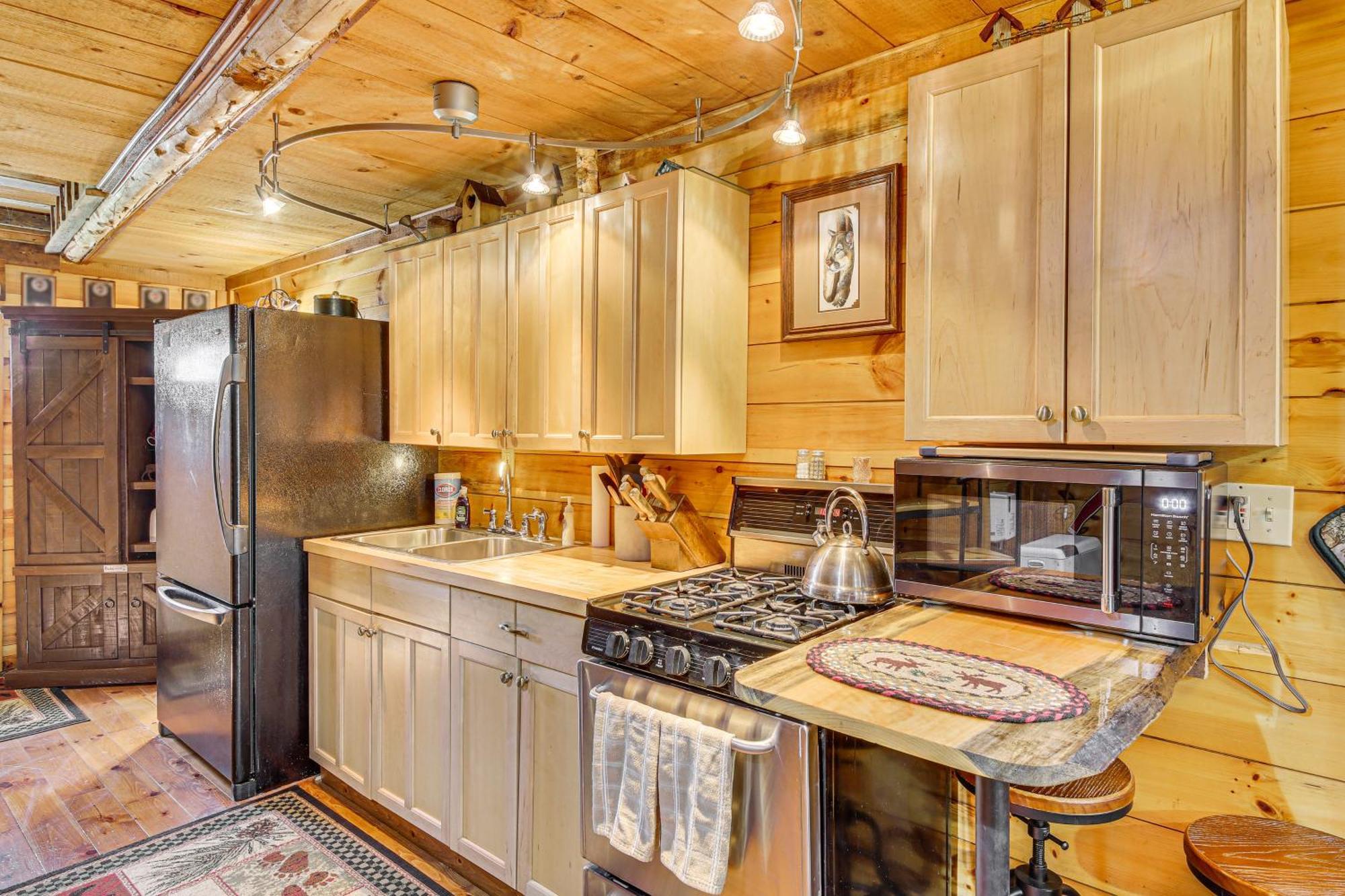 Rustic Searsport Cabin Loft And Sunroom On 10 Acres Exterior foto