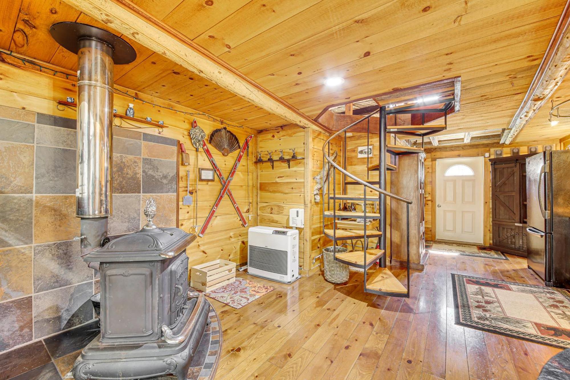 Rustic Searsport Cabin Loft And Sunroom On 10 Acres Exterior foto