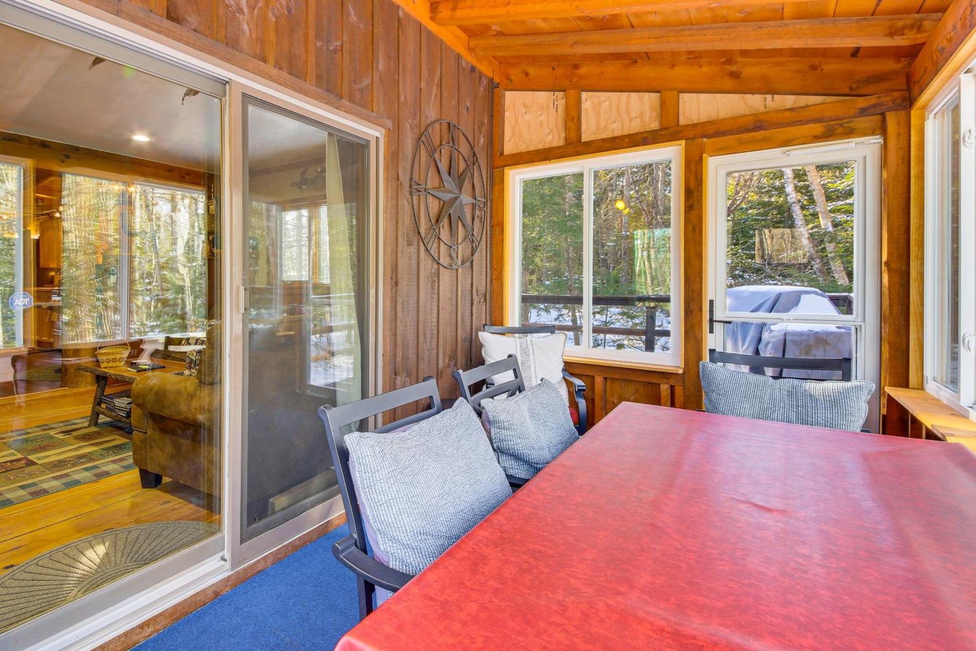 Rustic Searsport Cabin Loft And Sunroom On 10 Acres Exterior foto